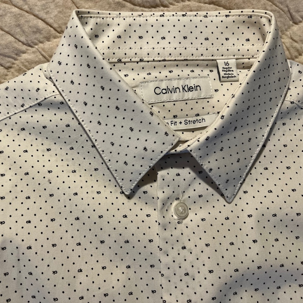 Boy's Calvin Klein dress shirt - 16
